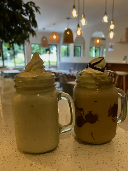 Cafe Mira