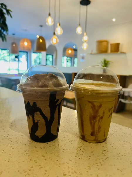 Cafe Mira